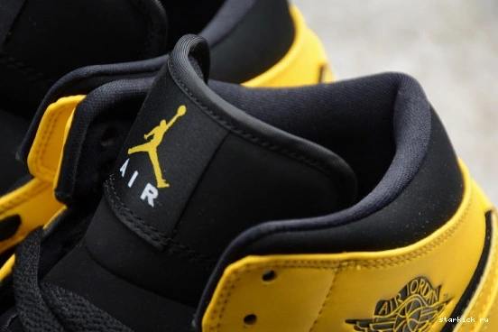 554724  Jordan (2017) Mid New Love Retro 035 554724-035 1 0429